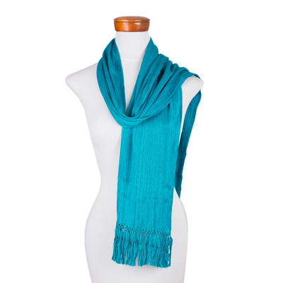 Rayon-Schal - Kunsthandwerklich gefertigter blauer Rayon-Schal aus Guatemala