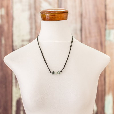 collar con colgante de jade - Collar con colgante de jade tricolor unisex de Guatemala