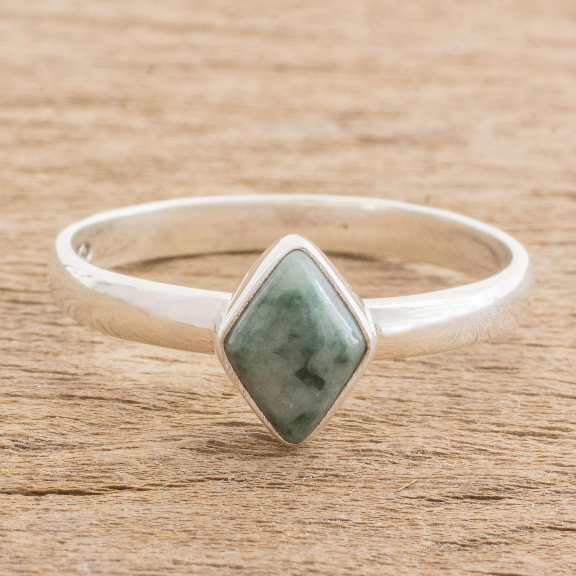 jade stone ring