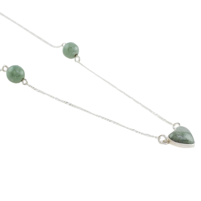 Jade-Anhänger-Halskette, 'Ich und du in Apfelgrün'. - Apfelgrünes herzförmiges Jade-Halsband aus Guatemala