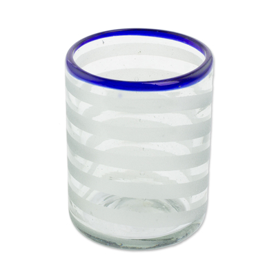Recycelte Saftgläser, 'Erfrischend' (4er-Satz) - Mundgeblasene Recycling-Glas-Saftgläser mit blauem Rand (4er-Satz)