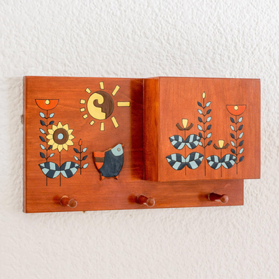 Brief- und Schlüsselhalter aus Holz - Brief- und Schlüsselhalter aus Kiefernholz mit grünem Vogel und gelben Blumen