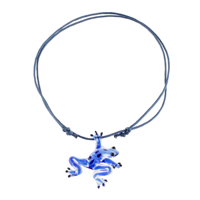 Anhänger-Halskette aus mundgeblasenem Glas, 'Speckled Frog' (gesprenkelter Frosch) - Blau mit schwarzen Flecken Froschanhänger aus mundgeblasenem Glas