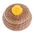 Kiefernnadelkorb - Handgefertigter Korb aus Kiefernnadeln mit einem Safran-Baumwollbommel