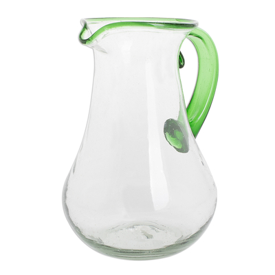 Krug aus recyceltem Glas, 'Green Mountain - Mundgeblasener Krug aus Recyclingglas in Grün aus Guatemala