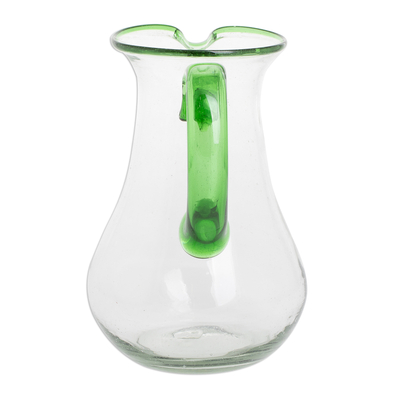 Krug aus recyceltem Glas, 'Green Mountain - Mundgeblasener Krug aus Recyclingglas in Grün aus Guatemala