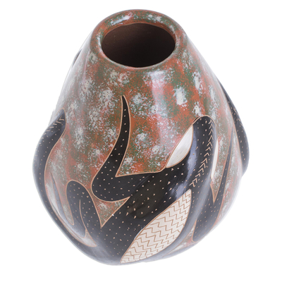Ceramic decorative vase, 'Above the Sand' - Lizard-Themed Ceramic Decorative Vase from Nicaragua
