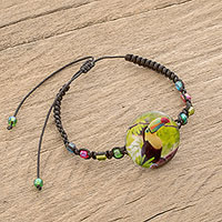 Glass beaded macrame pendant bracelet, 'Rainbow-Billed Toucan' - Toucan Glass Beaded Macrame Pendant Bracelet from Costa Rica