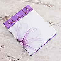 Papiertagebuch, „Lavendel“ (5,5 Zoll) - Papiertagebuch mit Lavendelmotiv aus Costa Rica (5,5 Zoll)