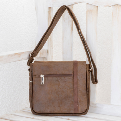 Lucchese | Messenger Bag :: Chocolate