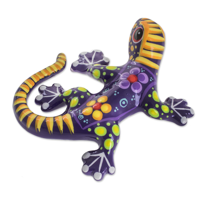 Keramische Figur, 'Gecko des Gartens in Lila'. - Handgemaltes violettes und gelbes Blumenmotiv Keramik-Gecko