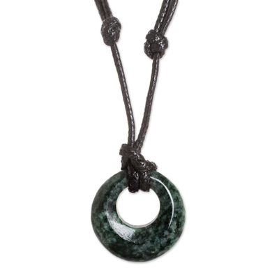 Jade pendant necklace, 'Verdant Circle' - Circular Jade Adjustable Pendant Necklace from Guatemala