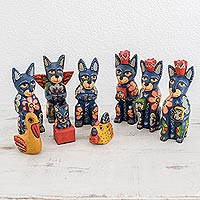 Belén de madera, 'Gatitos de Navidad' (9 piezas) - Belén de madera con temática de gatos de Guatemala (9 piezas)