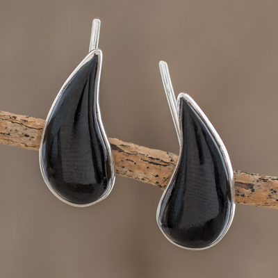 Jade-Kletterer-Ohrringe – Tropfenförmige Kletterohrringe aus schwarzer Jade aus Guatemala