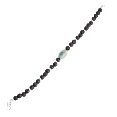 Perlenarmband aus Jade und Lavastein, 'Apple Green Mountain of Lava'. - Apfelgrünes Anhängerarmband mit Jade- und Lavasteinperlen