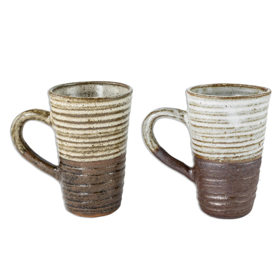 Keramikbecher, 'Kakao und Sahne' (Paar) - Handgemachte Keramikbecher in erdiger Braun- und Cremefarbe (Paar)