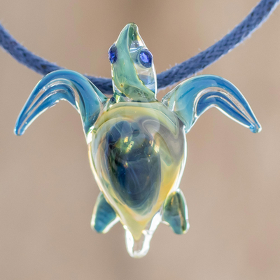 Halskette mit Anhänger aus Kunstglas - Blaue und gelbe Kunstglas-Meeresschildkröten-Anhänger-Halskette