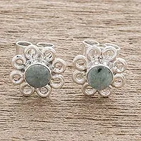 Aretes de jade, 'Apple Daisies' - Aretes de jade con motivos florales de Guatemala