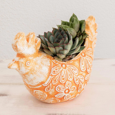 Blumentopf aus Terrakotta, 'Roosting Ginger Hen'. - Handgefertigter Keramik-Orangen-Hühnerblumentopf aus El Salvador