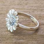 Sterling silver cocktail ring, 'Gerbera' - Pretty Sterling Silver Gerbera Daisy Cocktail Ring