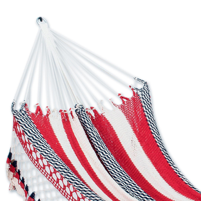Hängematte aus Baumwollseil, „Patriot“ (einzeln) – Einzelhängematte aus reiner Baumwolle in Rot, Weiß und Blau