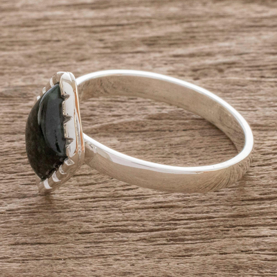 Jade-Cocktailring - Ring aus Sterlingsilber mit einem sehr dunkelgrünen Jadediamanten