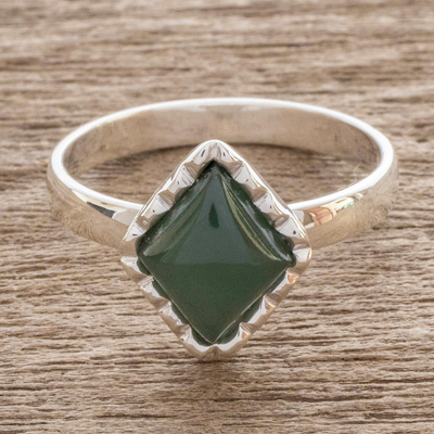 Anillo de cóctel de jade - Anillo de plata esterlina con un diamante de jade verde princesa