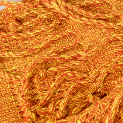 Rayon-Schal - Handgewebter gelb-orangefarbener Viskoseschal aus Guatemala mit Rückengurt