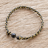 Jade pendant bracelet, 'Tierra' - Black Jade Bead Pendant Bracelet