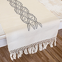Camino de mesa de algodón - Camino de mesa de algodón de alabastro con detalles en azul oscuro