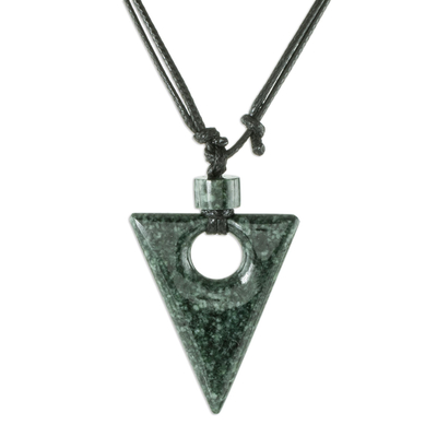 Collar colgante de jade, 'Triángulo Invertido' - Collar colgante de jade verde oscuro natural guatemalteco