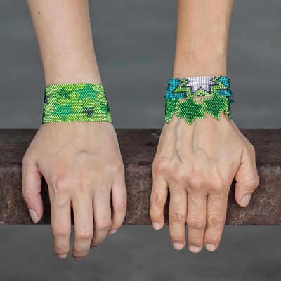 Beaded wristband friendship bracelets, 'Stars in Bright Green' (set of 3) - 3 Green Beaded Friendship Bracelets with Star Motifs