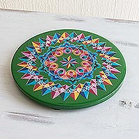 Trivet de madera, 'Mandala Costarricense en Verde' - Trivet de madera pintado a mano