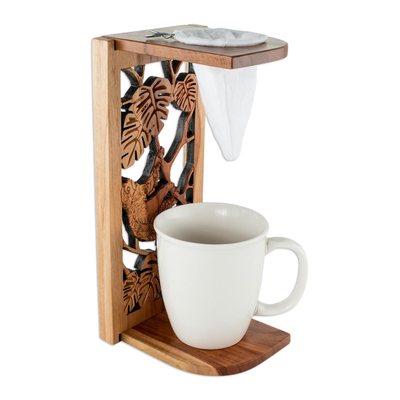 Soporte de café por goteo de un solo servicio de madera de teca, 'Jungle Sloth' - Soporte de café por goteo de madera de teca tallada a mano