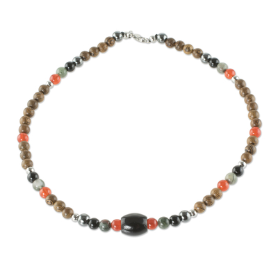 Halskette mit Perlen aus Holz und mehreren Edelsteinen, „Arenal“ – Halskette mit Perlen aus mehreren Edelsteinen und Holz