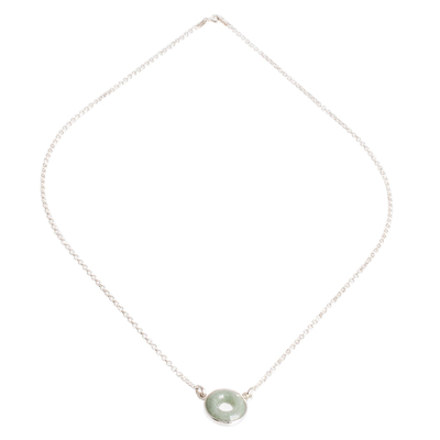 Halskette mit Jade-Anhänger - Apfelgrüne Jade-Kreis-Anhänger-Halskette aus Guatemala