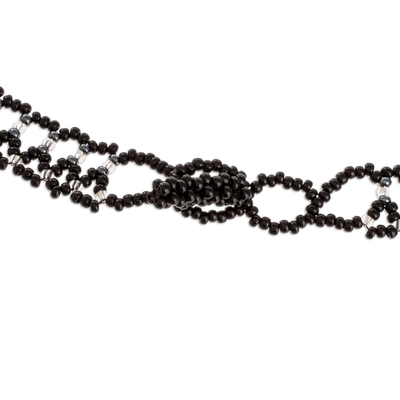 Wasserfall-Halskette mit Perlen - Schwarze Wasserfall-Halskette mit Perlen