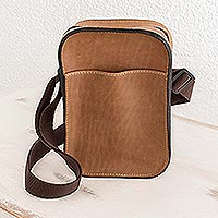 Unisex leather shoulder bag, 'Salvadoran Saddle Brown' - Brown Leather Unisex Shoulder Bag