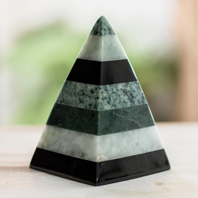 Escultura de jade - Pirámide de jade hecha a mano