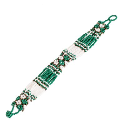 Perlenarmband - Grünes und weißes Perlenarmband