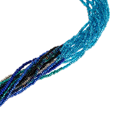 Torsade-Halskette aus Glasperlen, 'Translucent Sea' (Durchscheinendes Meer) - Handgeflochtene Torsade-Halskette