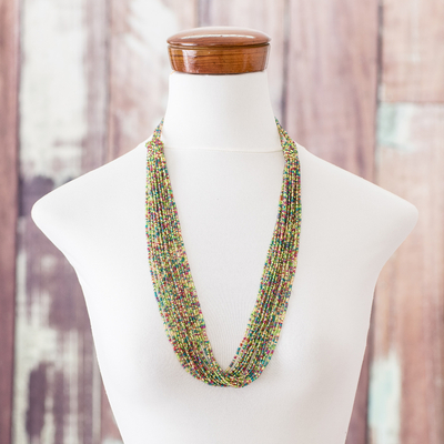Collar largo con cuentas de vidrio, 'Lush Vineyard' - Collar largo con cuentas multicolores