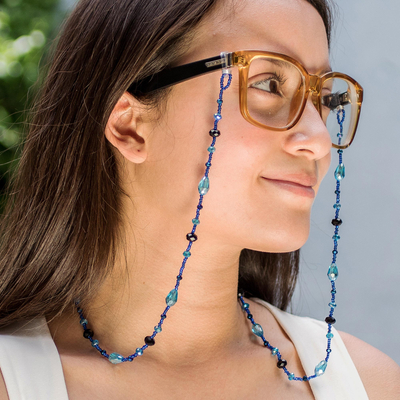 Brillenband mit Perlen, 'Solol Fiesta in Blau' - Handgeketteltes Schlüsselband für Brillen