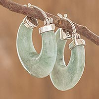 Pendientes de aro de jade, 'Zacapa Spring' - Pendientes de aro de jade verde claro
