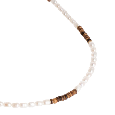 Collar de perlas cultivadas y cuentas de jaspe, 'Colores de la Tierra' - Collar de cáscara de coco y perlas cultivadas