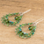 Ohrhänger mit Kristallen - Doppelte Tropfen-Ohrhänger mit grünen Kristallen und Filigran