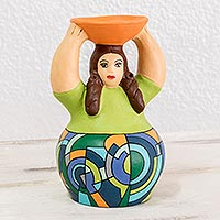 Escultura de cerámica, 'Geometría de mercado' - Escultura de cerámica de una mujer dirigida al mercado desde Nicaragua