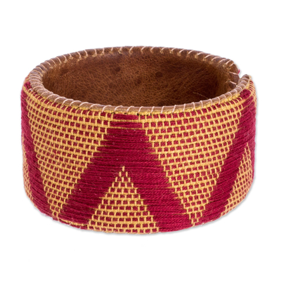 Manschettenarmband aus Leder und Baumwolle - Handgefertigtes Manschettenarmband aus Guatemala