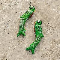 Imanes de cerámica, 'Pájaro de Guatemala' (par) - Imanes de refrigerador de cerámica de pájaro quetzal verde (par)