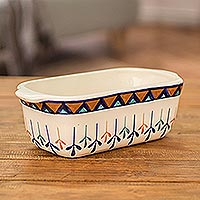 Fuente de horno de cerámica, 'Antigua Breeze' - Fuente de horno de cerámica pintada a mano con diseño geométrico